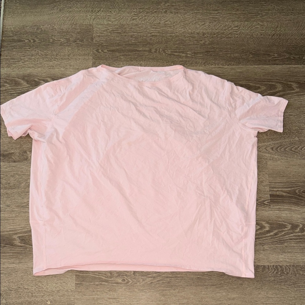 Lululemon women’s workout tee